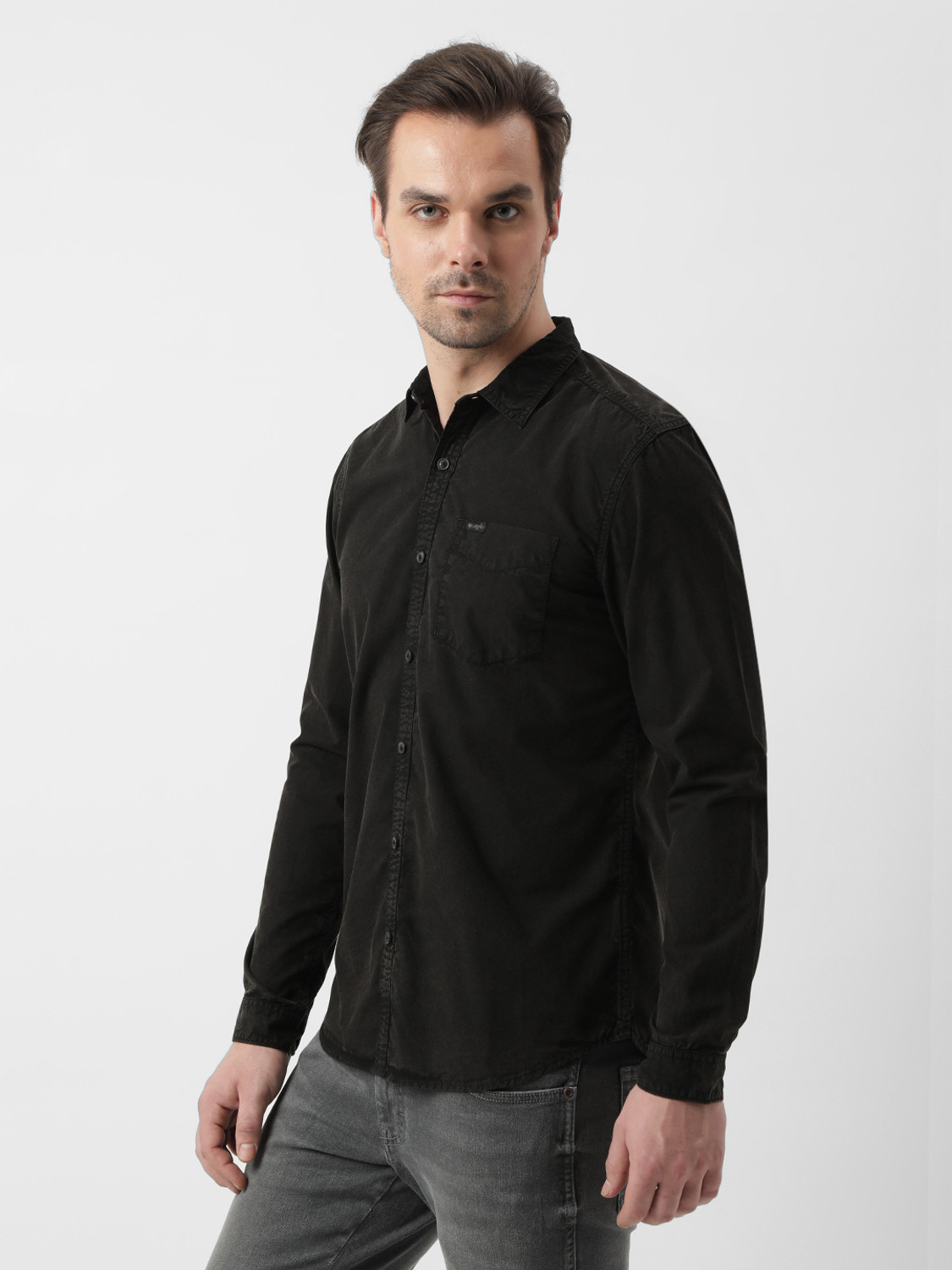 Image of Wrangler Men Solid Casual Black Shirt