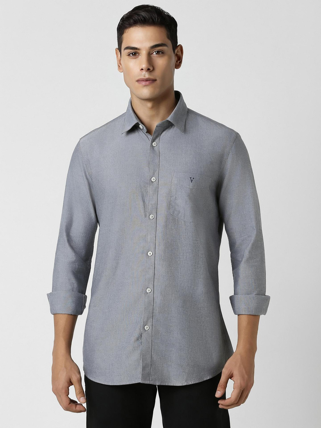Image of VAN HEUSEN SPORT Men Solid Casual Black Shirt