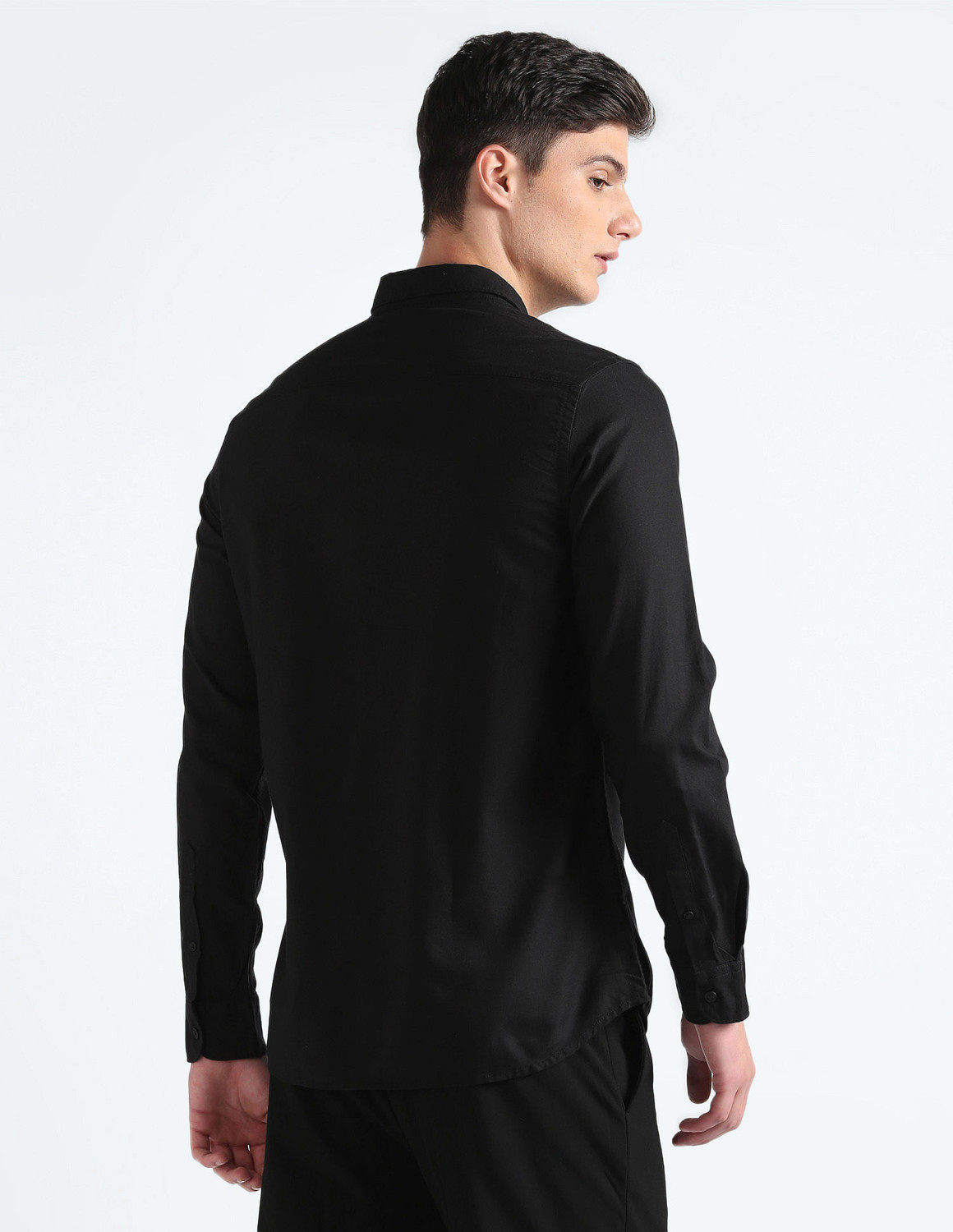 Image of FLYING MACHINE Men Solid Casual Black Shirt