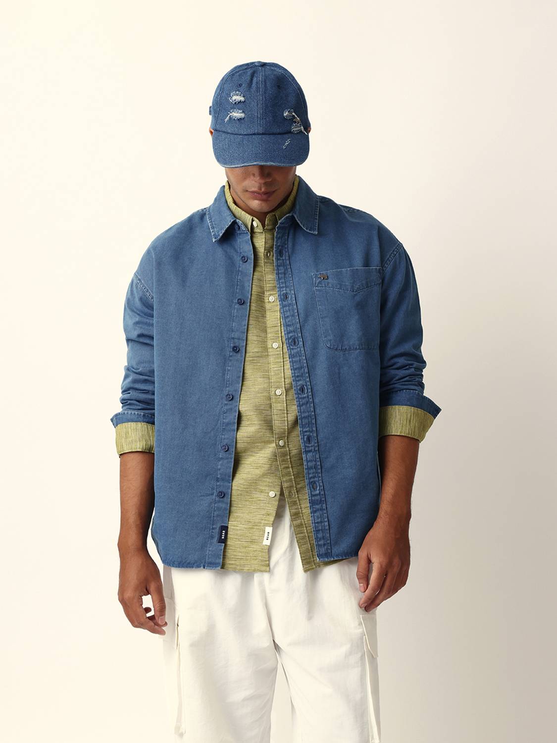 THE BEAR HOUSE Men Relaxed Fit Fit Solid Spread Collar Casual Shi