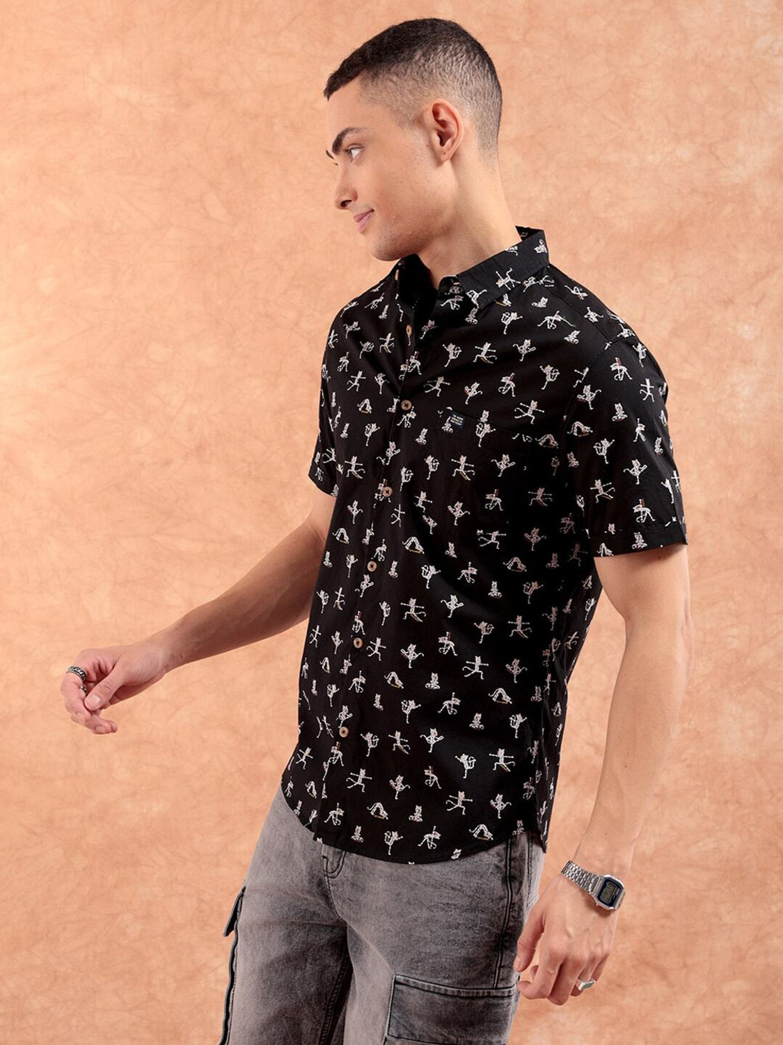 Image of The Indian Garage Co. Men Animal Print Casual Black Shirt