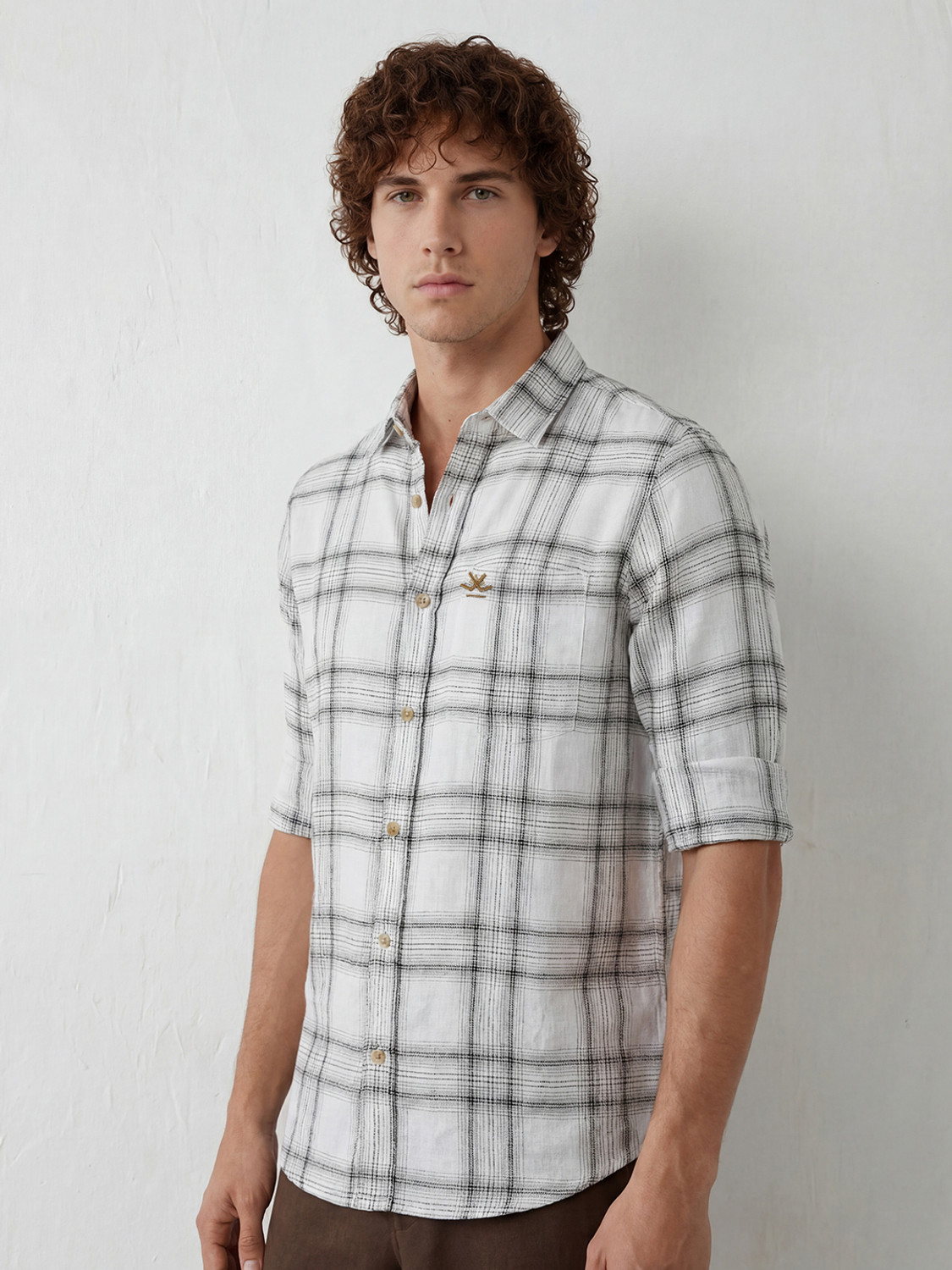 Image of WROGN Men Regular Fit Checkered Slim Collar Casual Shirt