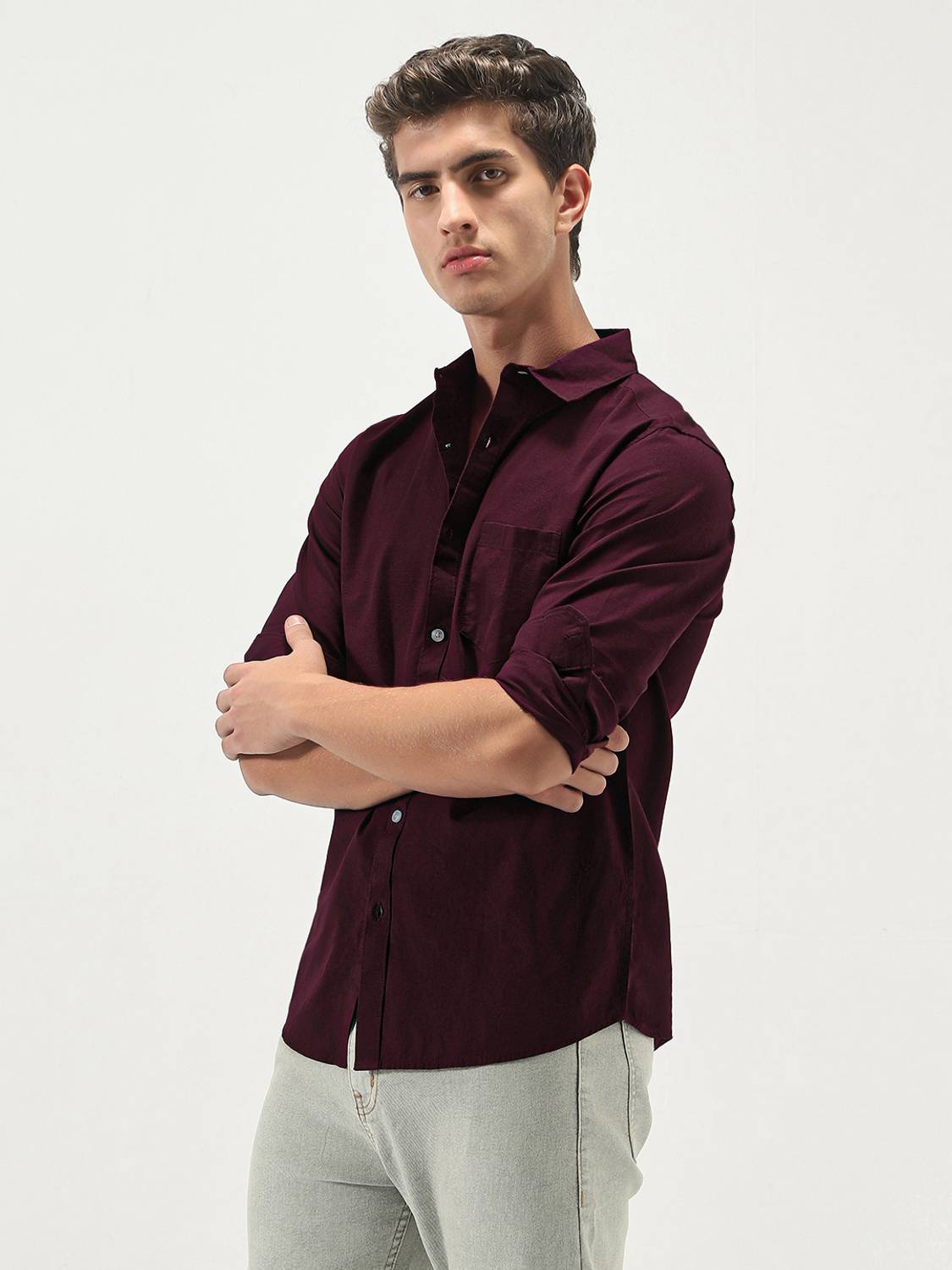Urbano Men Solid Casual Maroon Shirt - Image 2