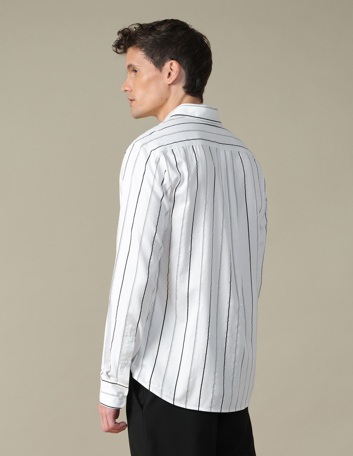 Image of U.S. POLO ASSN. Men Tailored Fit Striped Spread Collar Casual Shirt