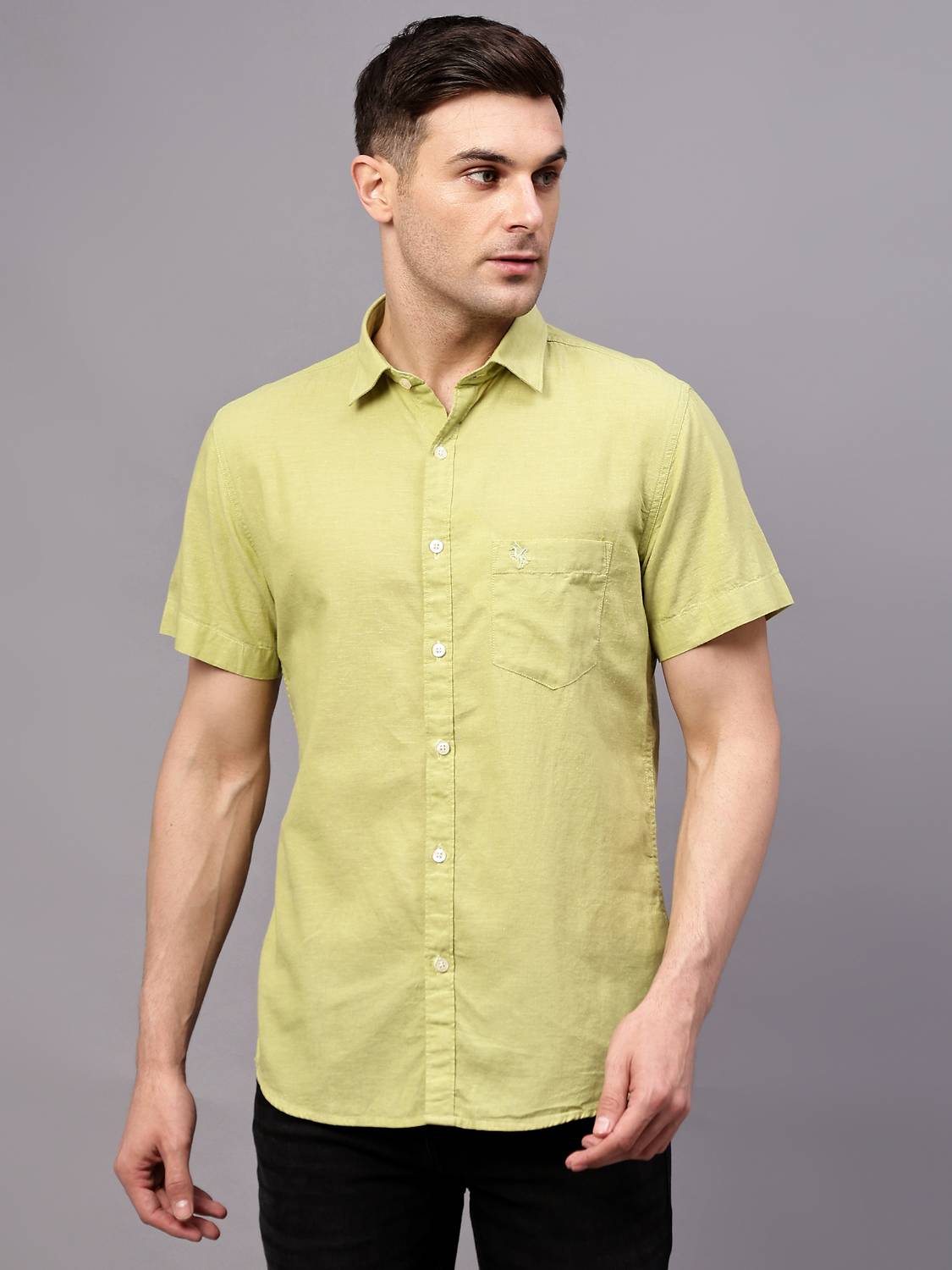 CANTABIL Men Regular Fit Solid Spread Collar Casual Shirt