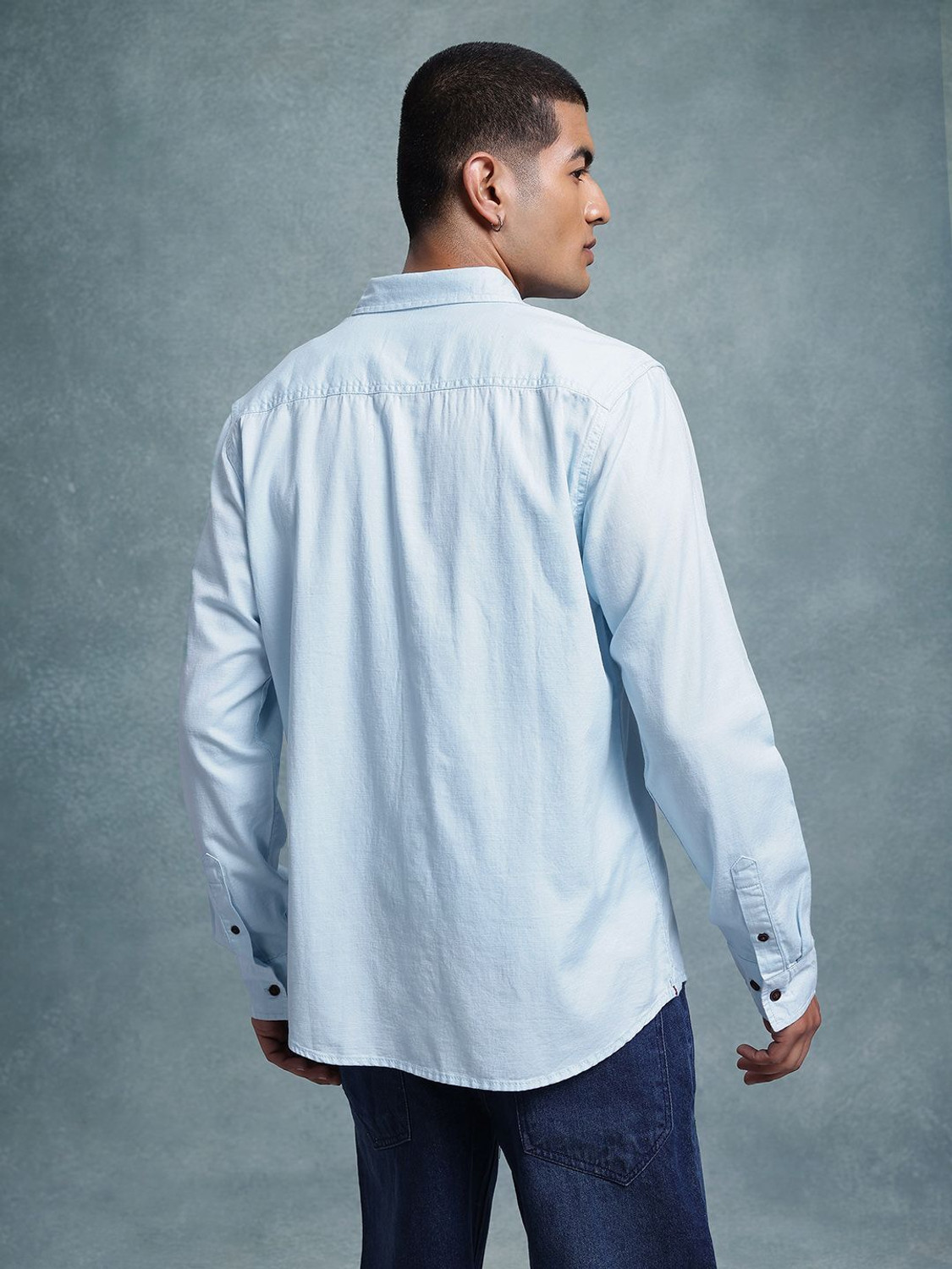 Image of Roadster Men Solid Casual Blue Shirt