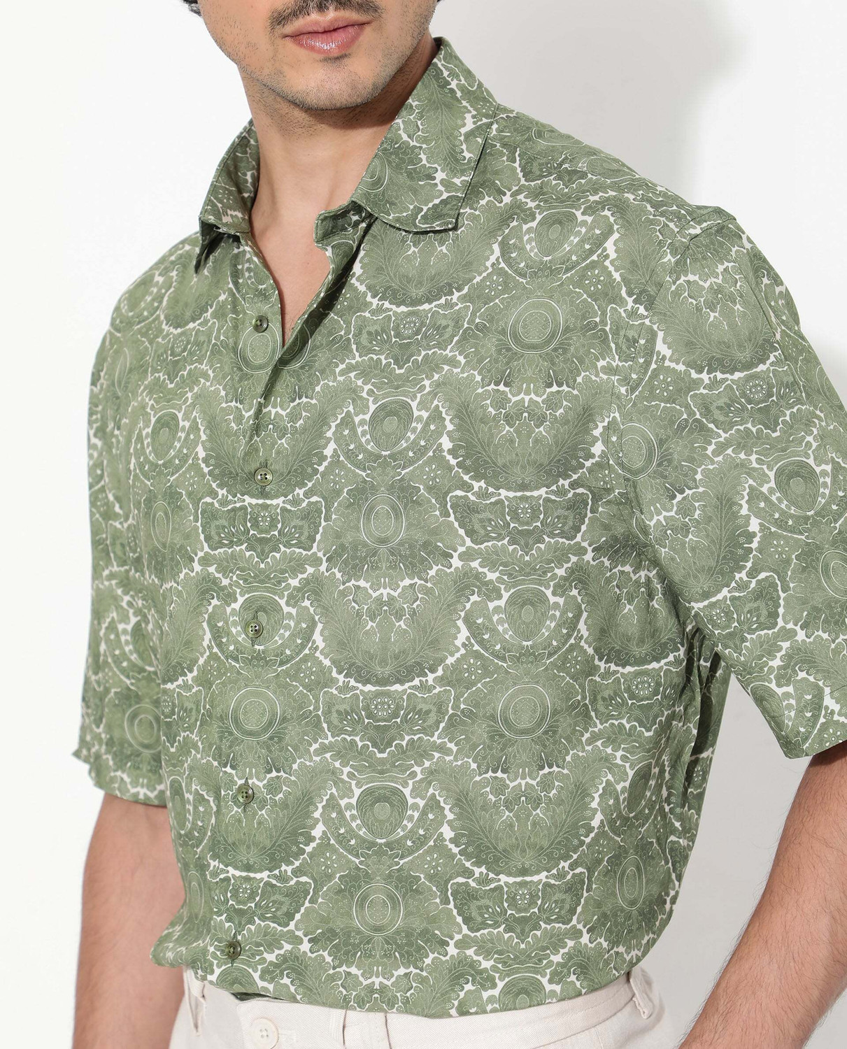 Image of RARE RABBIT Men Printed Casual Green Shirt