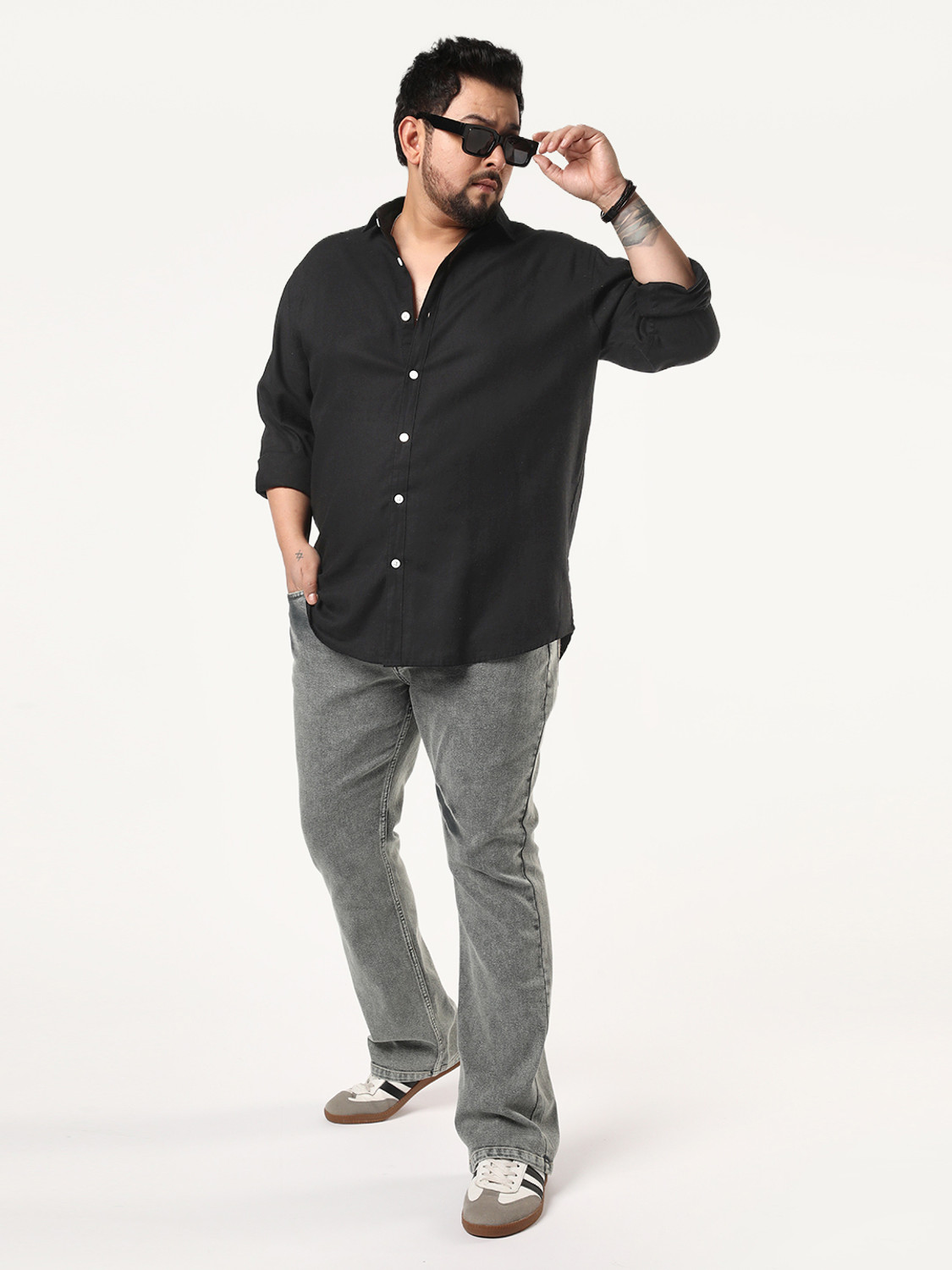 Image of Urbano Plus Men Solid Casual Black Shirt