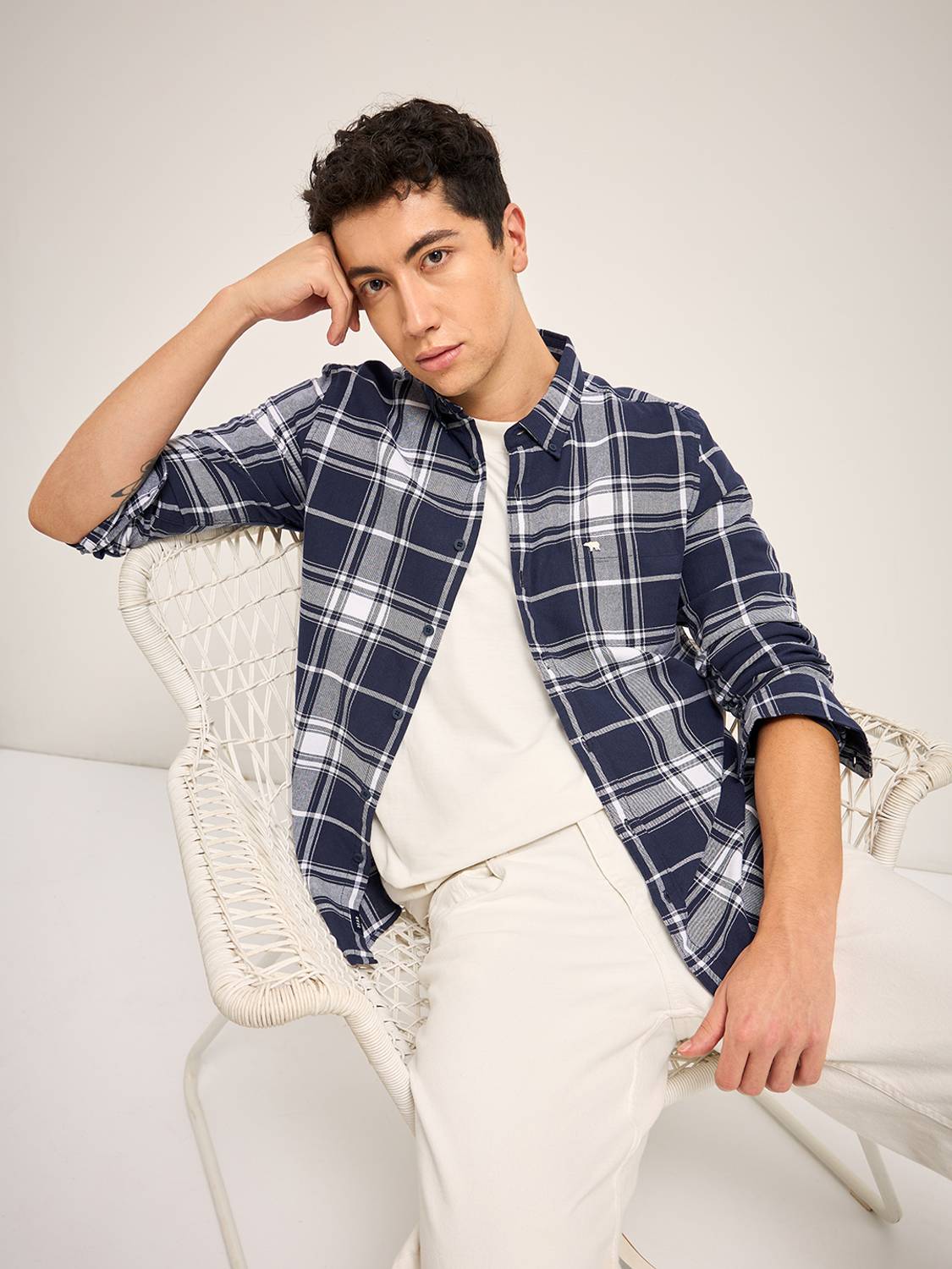 THE BEAR HOUSE Men Checkered Casual Blue Shirt
