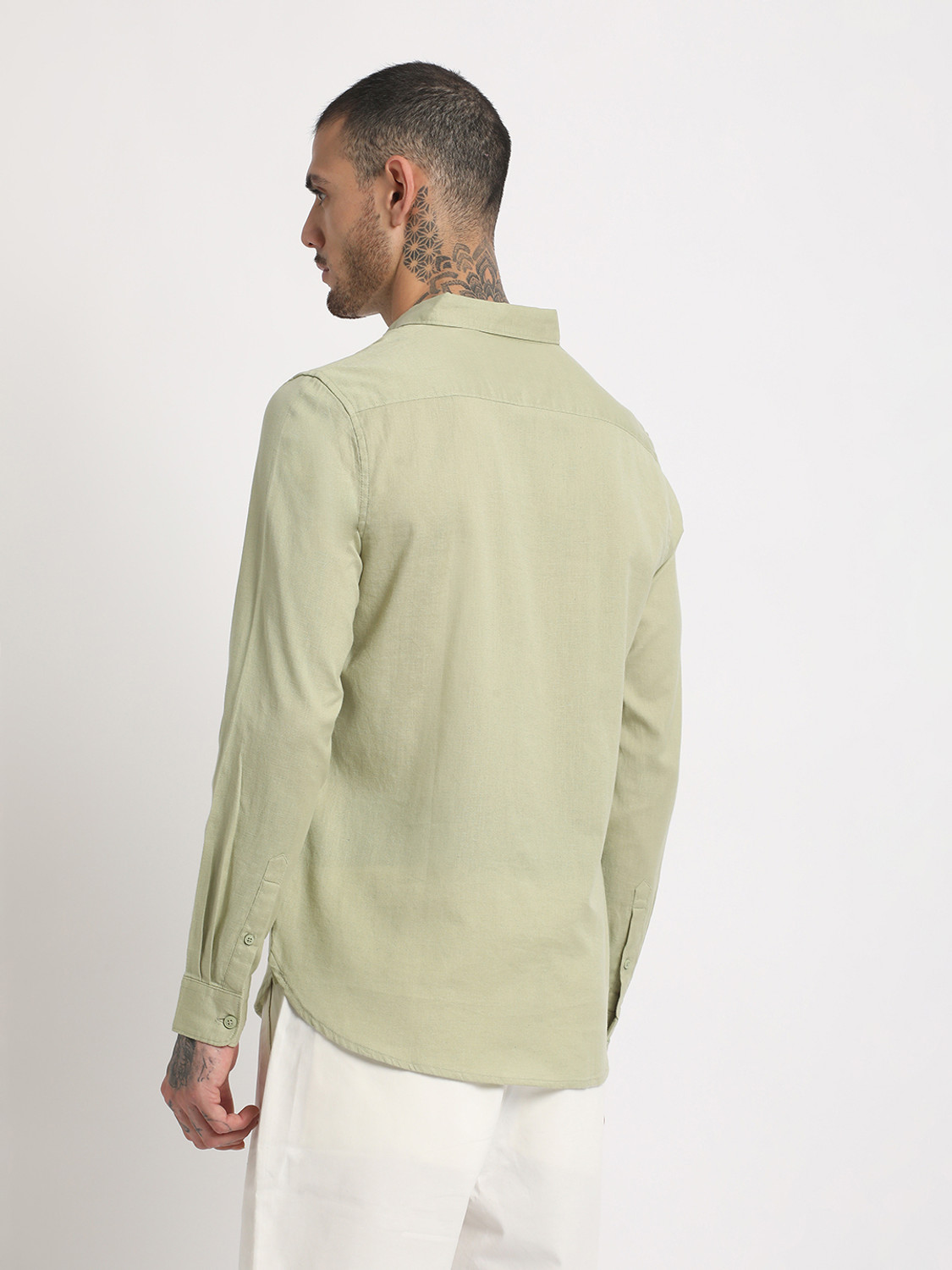 Image of THE BEAR HOUSE Men Solid Casual Green Shirt