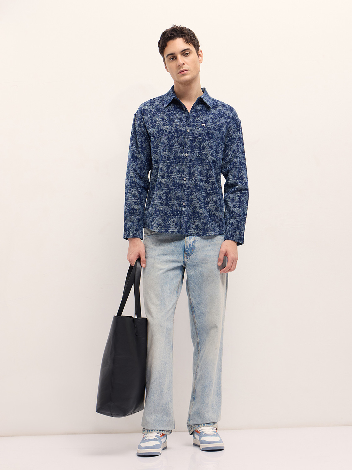 Image of THE BEAR HOUSE Men Printed Casual Blue Shirt