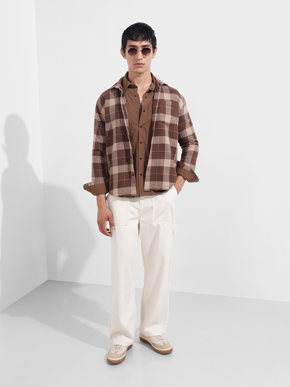 Image of The Indian Garage Co. Men Relaxed Fit Checkered Cut Away Collar Casual Shirt