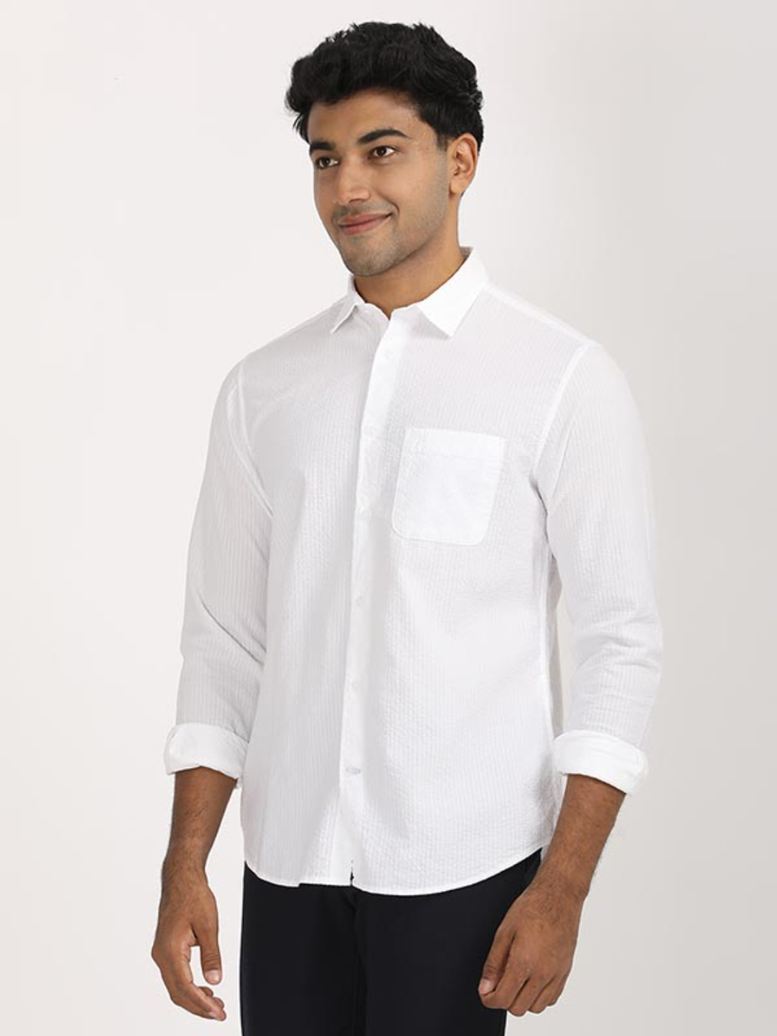 Image of INDIAN TERRAIN Men Solid Casual White Shirt