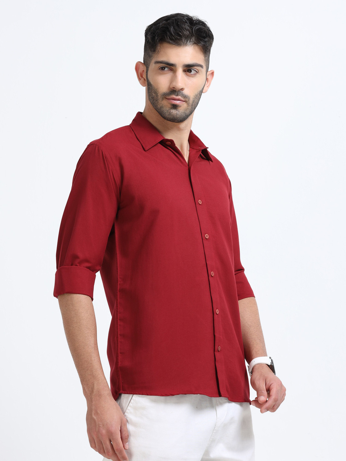 Image of WHISQ Men Solid Casual Maroon Shirt
