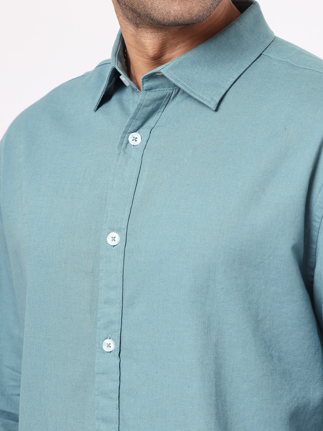 Image of MANIAC Men Solid Casual Blue Shirt