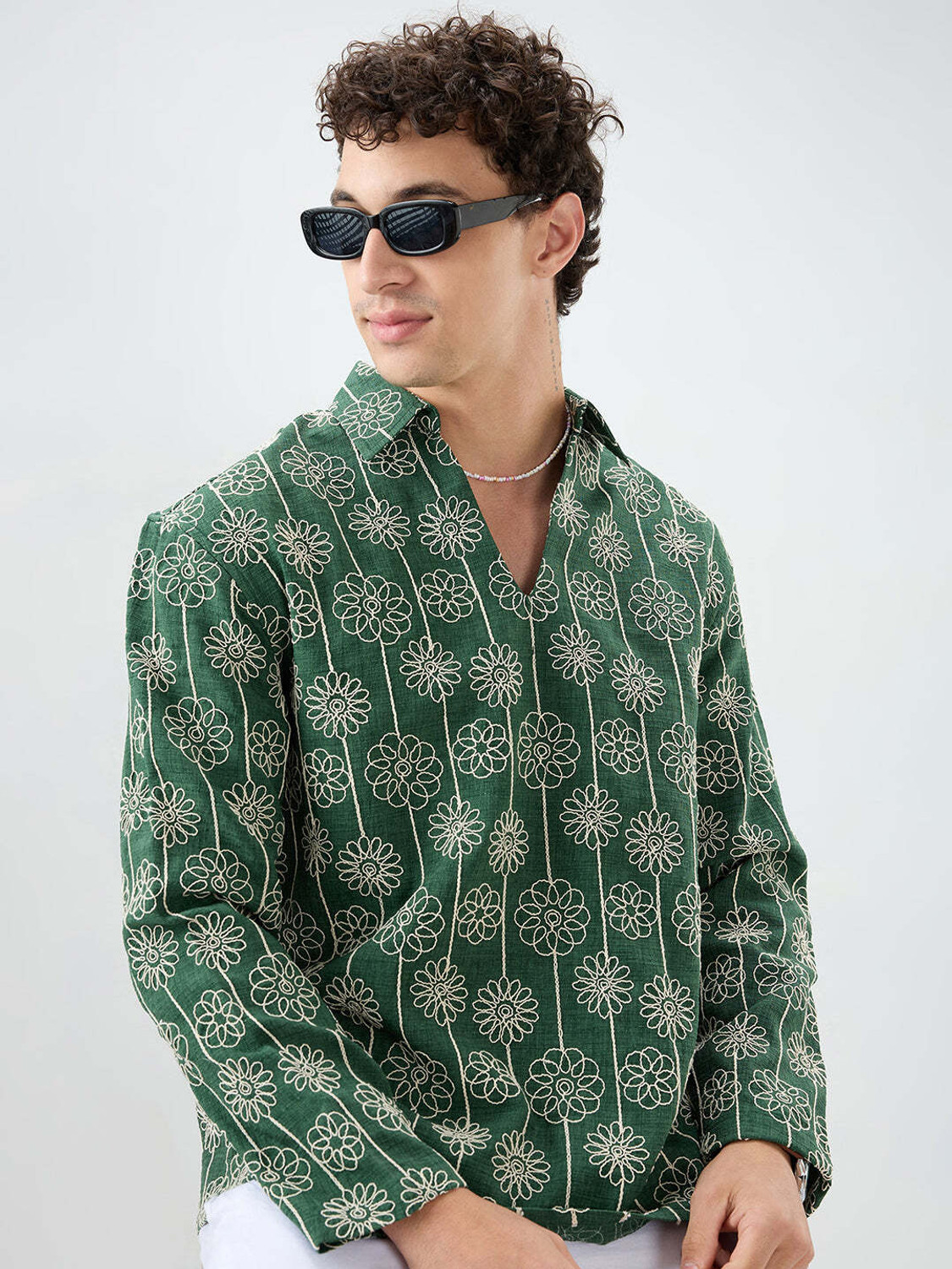 Image of VASTRADO Men Printed Casual Green Shirt