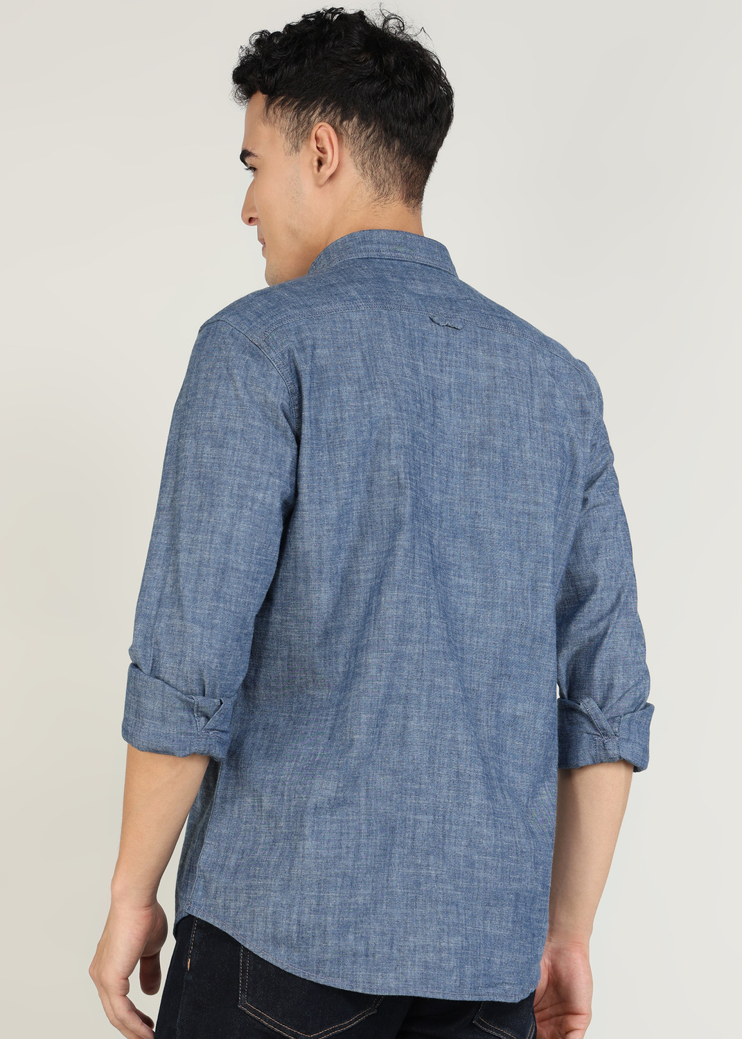 Image of INDIAN TERRAIN Men Solid Casual Blue Shirt
