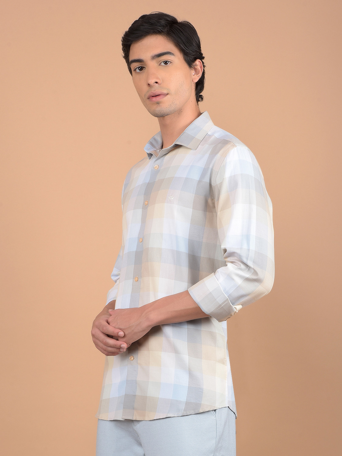 Image of CRIMSOUNE CLUB Men Slim Fit Checkered Spread Collar Casual Shirt