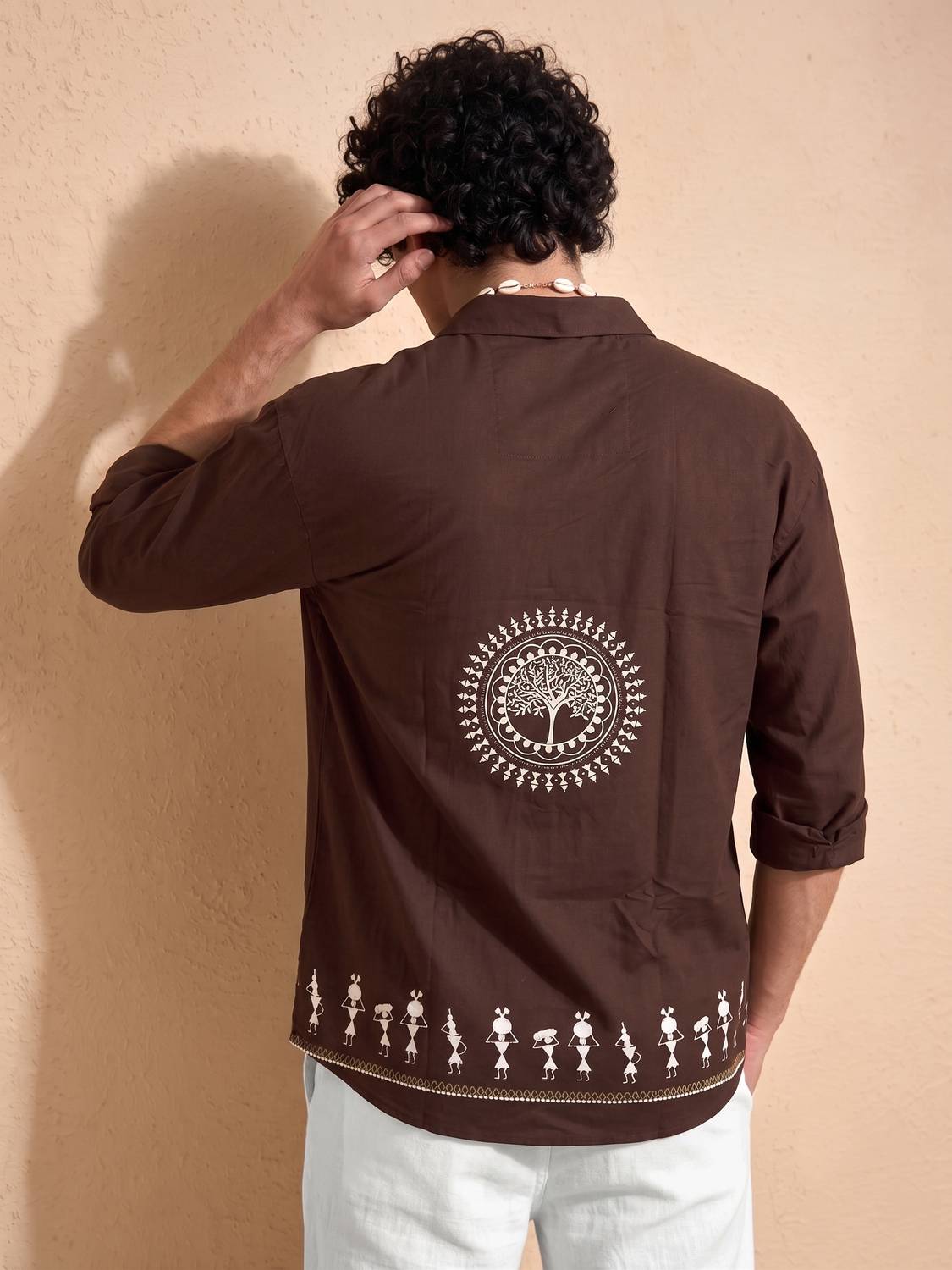 SRI VENKATESWARA FASHION Men Relaxed Fit Graphic Print Casual Shirt - Image 2