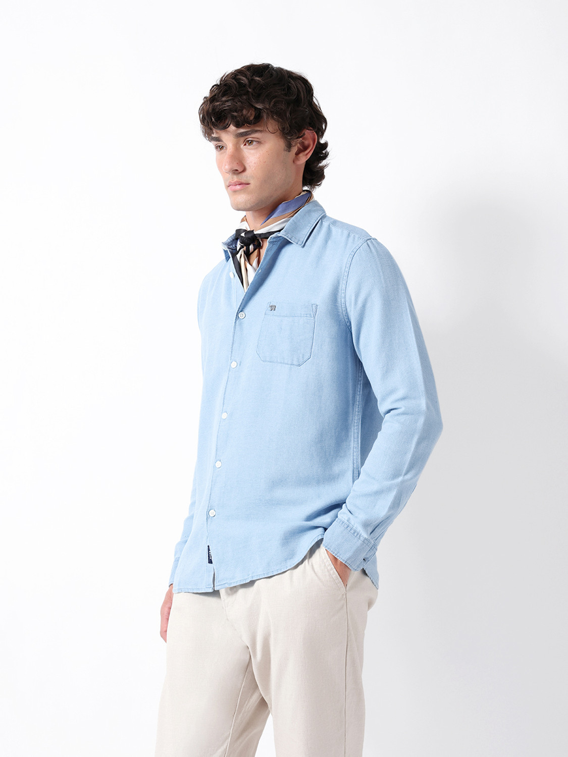 Image of THE BEAR HOUSE Men Solid Casual Blue Shirt