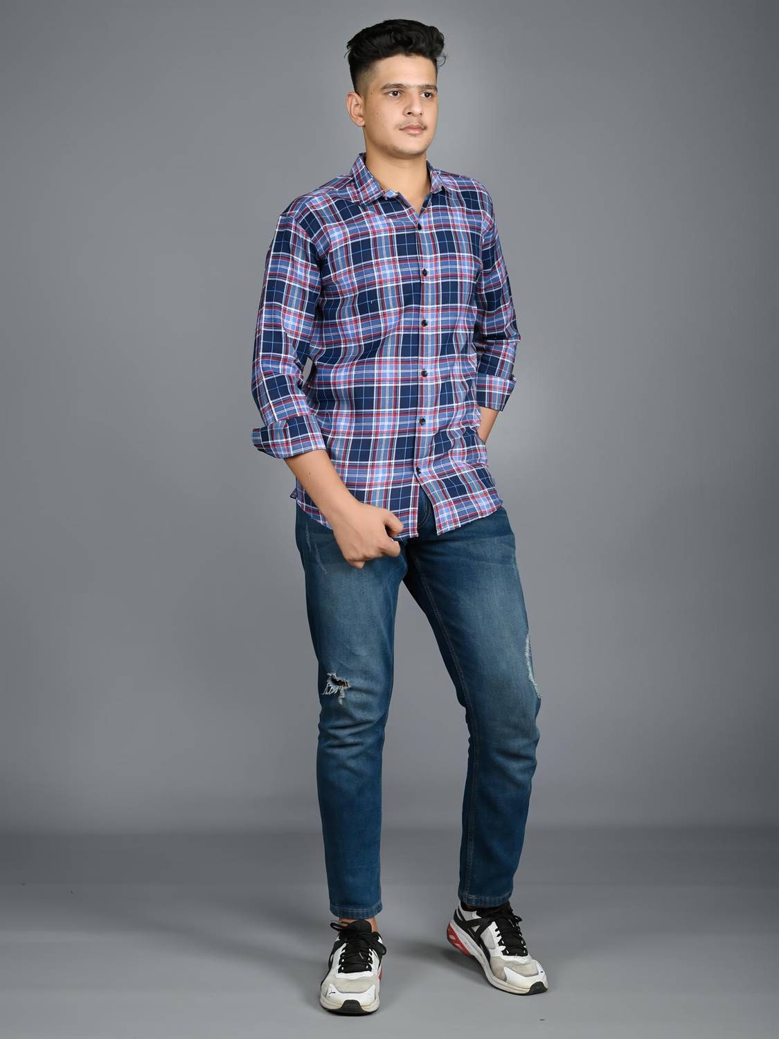 Tanip Men Checkered Casual Blue Shirt