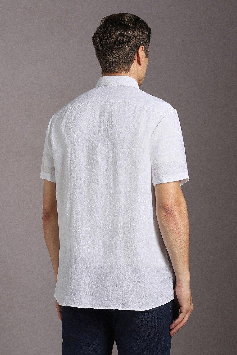 Image of LOUIS PHILIPPE Men Solid Casual White Shirt