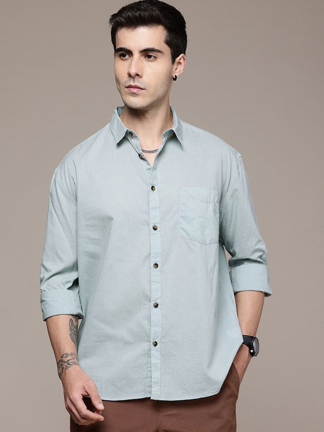 Image of Roadster Men Solid Casual Green Shirt