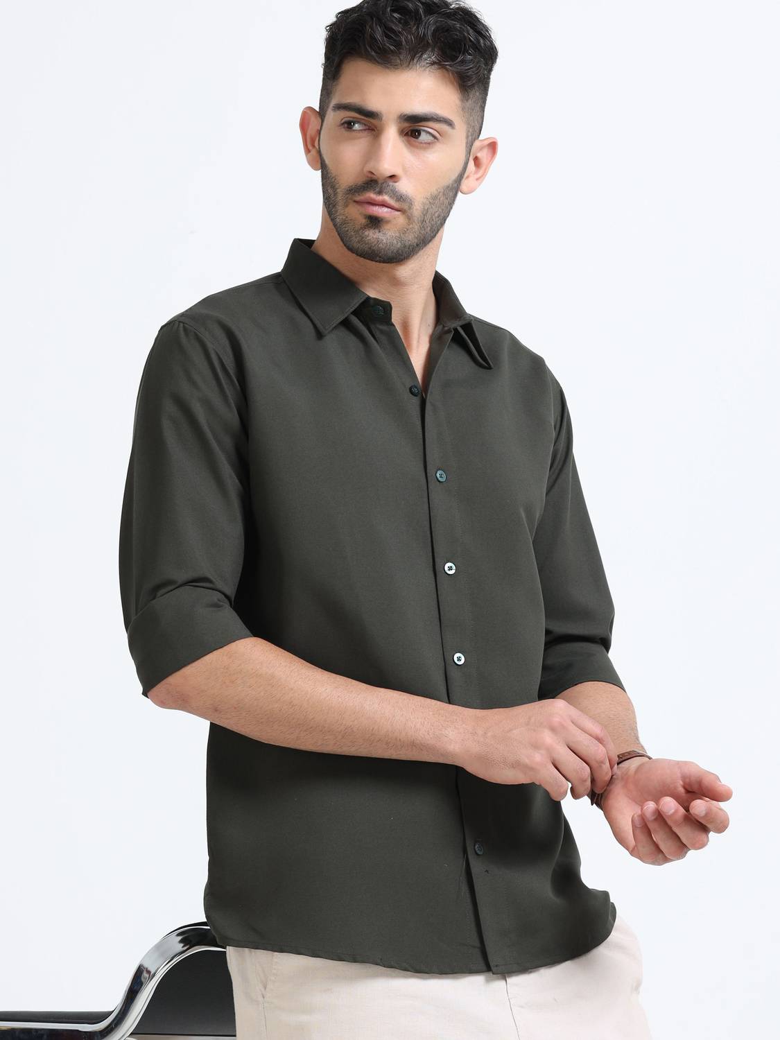 velzo Men Solid Casual Dark Green Shirt