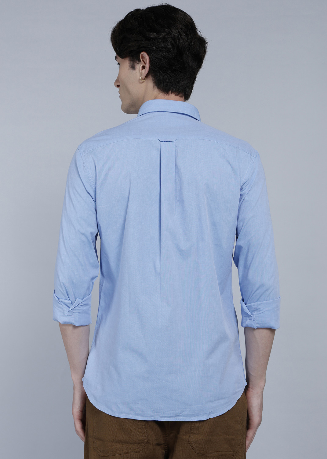 Image of U.S. POLO ASSN. Men Tailored Fit Solid Spread Collar Casual Shirt