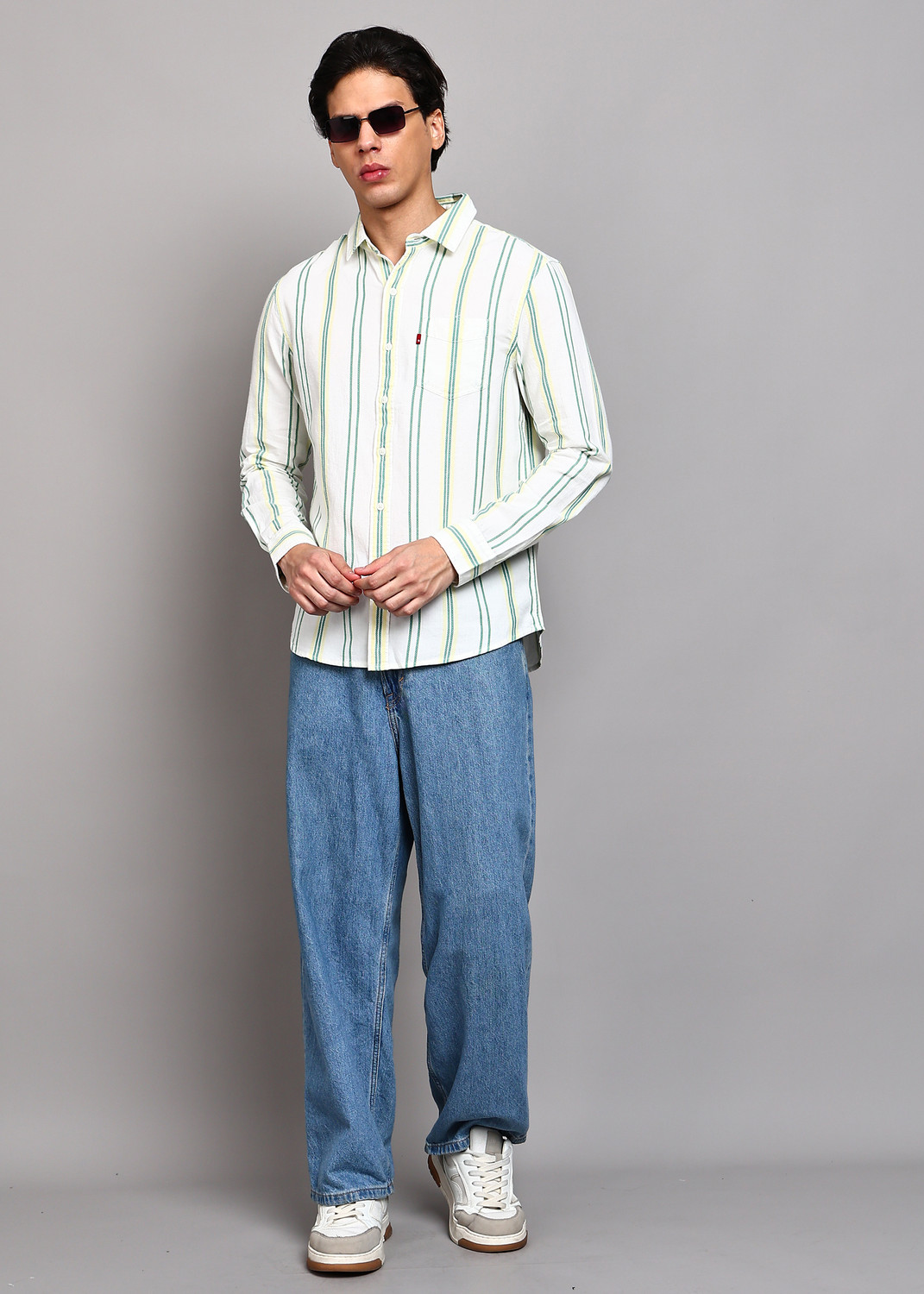 Image of LEVI'S Men Slim Fit Striped Casual Shirt