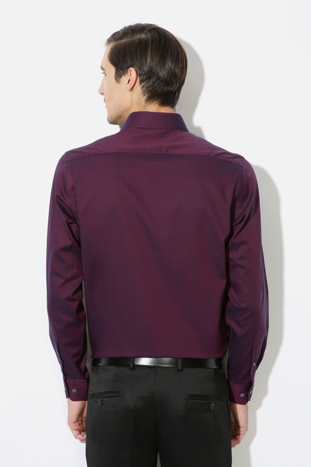 Image of VAN HEUSEN Men Solid Formal Purple Shirt