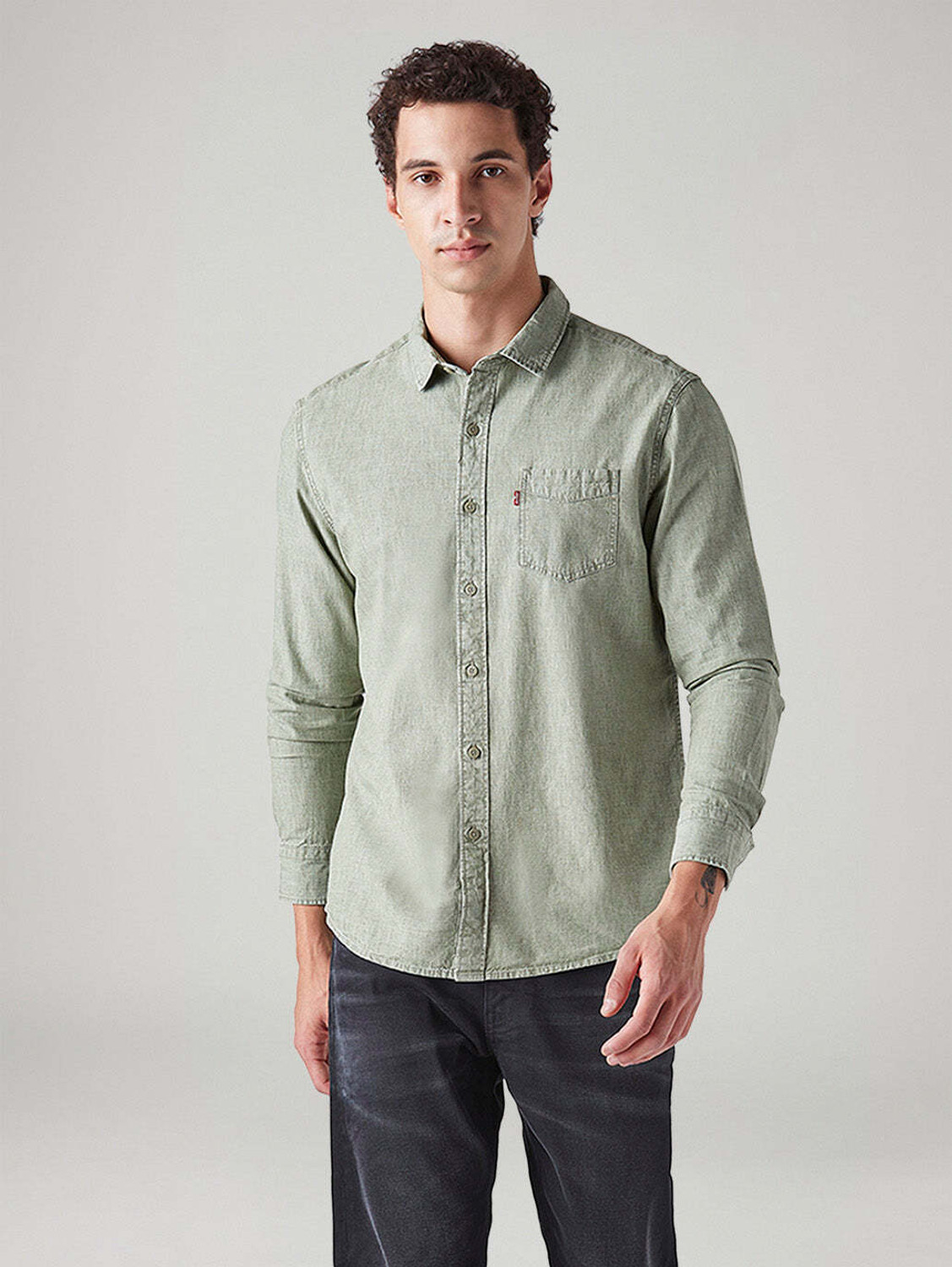 Image of LEVI'S Men Solid Casual Green Shirt