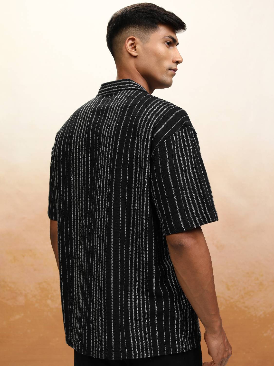 HIGHLANDER Men Striped Black Shirt - Image 2