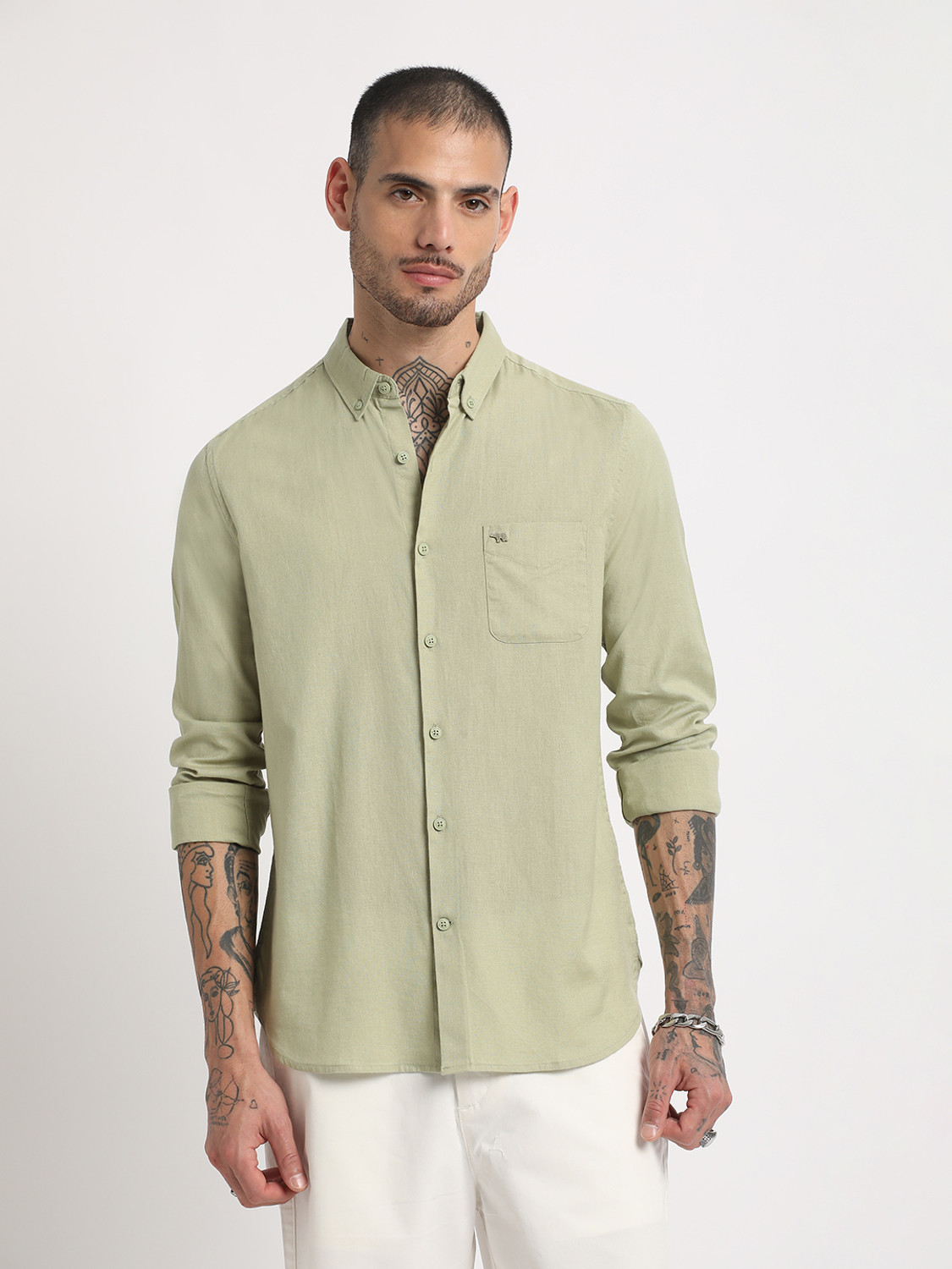 Image of THE BEAR HOUSE Men Solid Casual Green Shirt