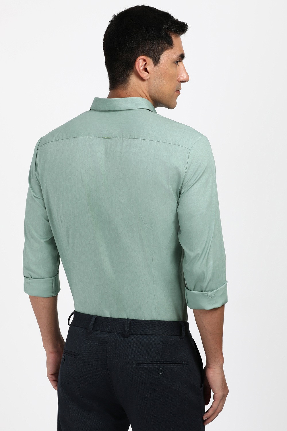 Image of PETER ENGLAND Men Solid Formal Green Shirt