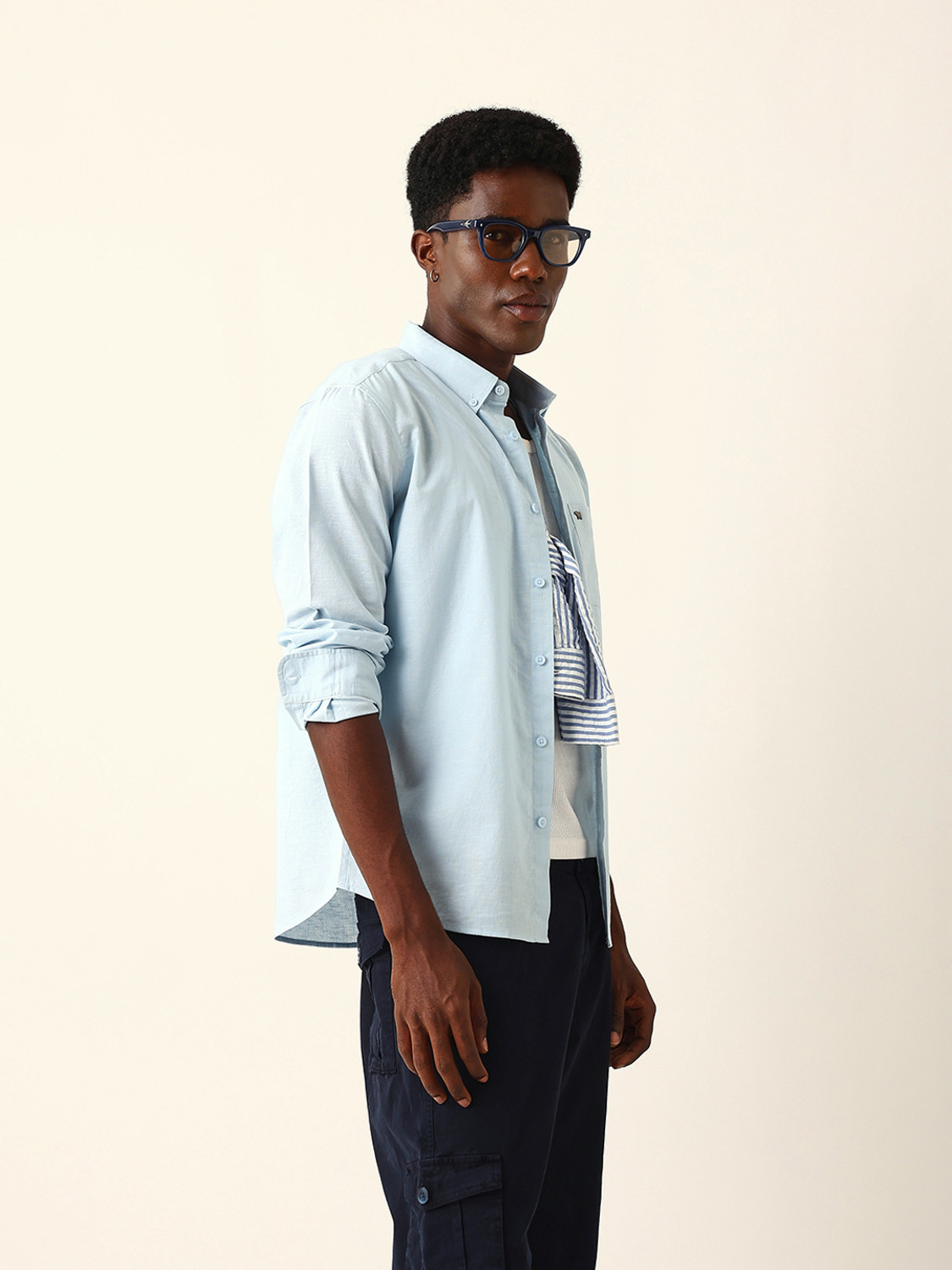 Image of THE BEAR HOUSE Men Solid Casual Blue Shirt
