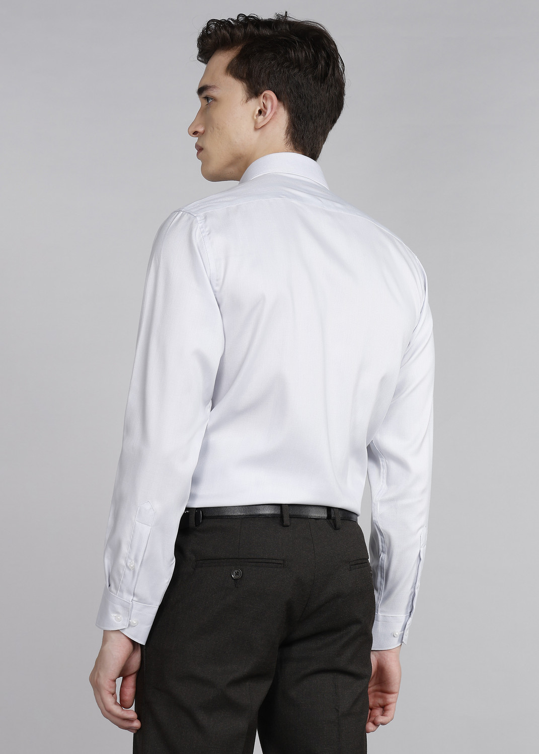 Image of VAN HEUSEN Men Striped Formal White Shirt