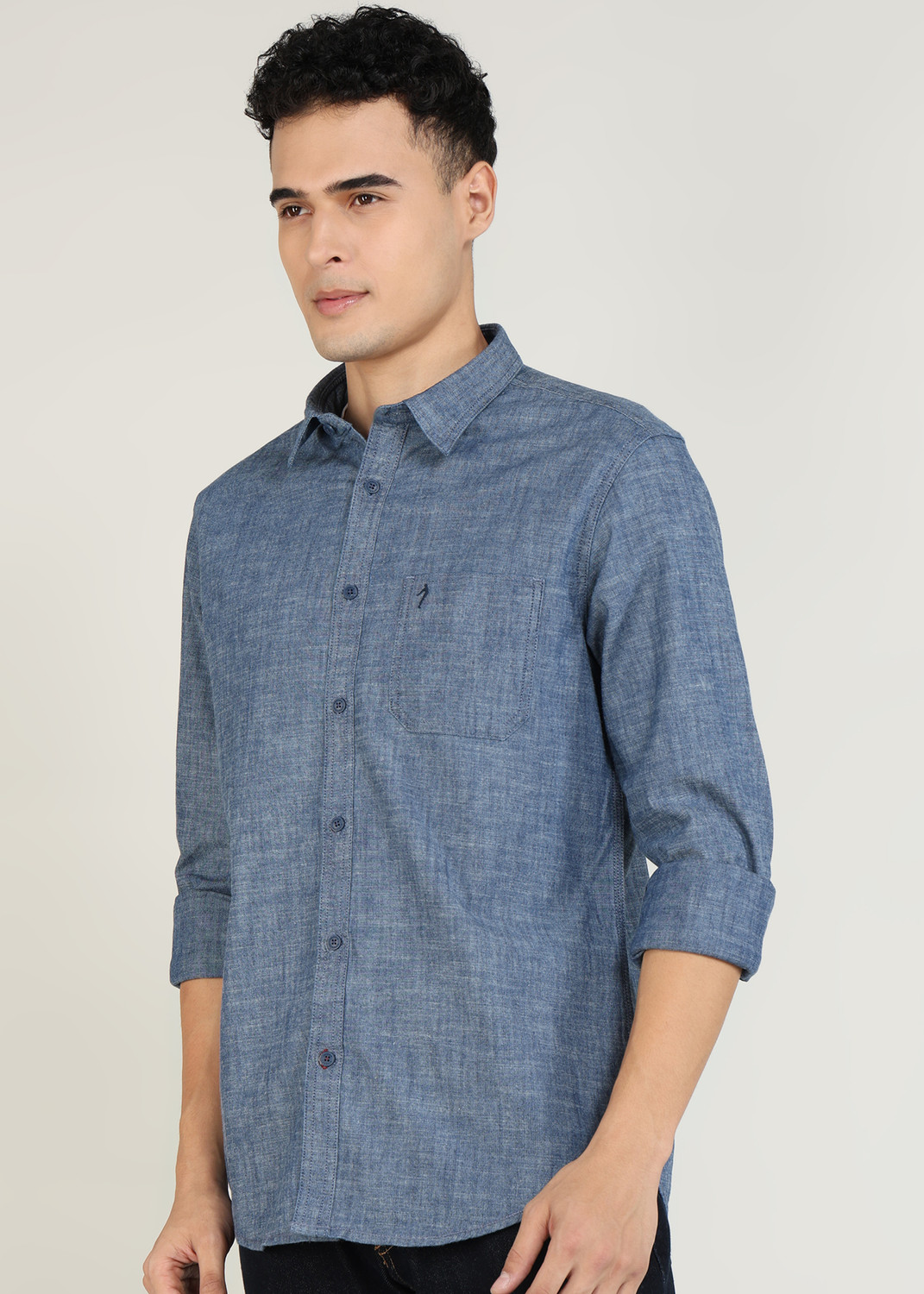 Image of INDIAN TERRAIN Men Solid Casual Blue Shirt