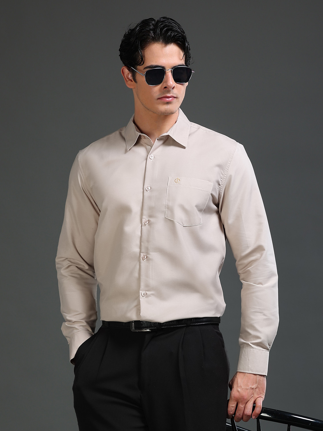 Image of ORIGIN LONDON Men Comfort Fit Solid Spread Collar Casual Shirt