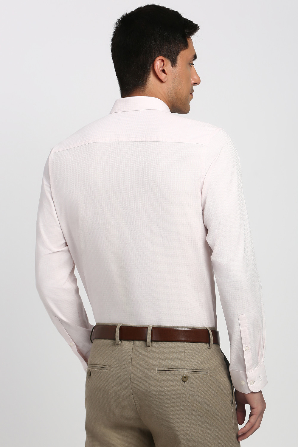 Image of PETER ENGLAND Men Slim Fit Solid Formal Shirt