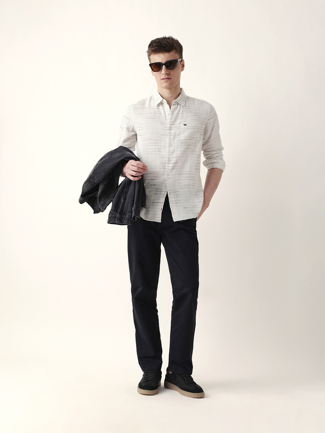 Image of THE BEAR HOUSE Men Printed Casual White Shirt