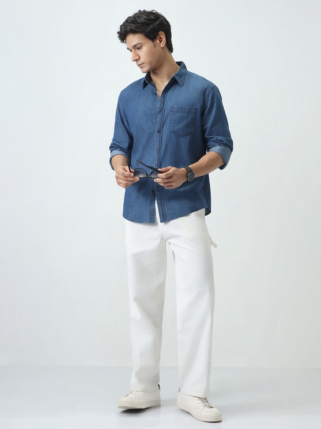 Image of Urbano Fashion Men Solid Casual Blue Shirt