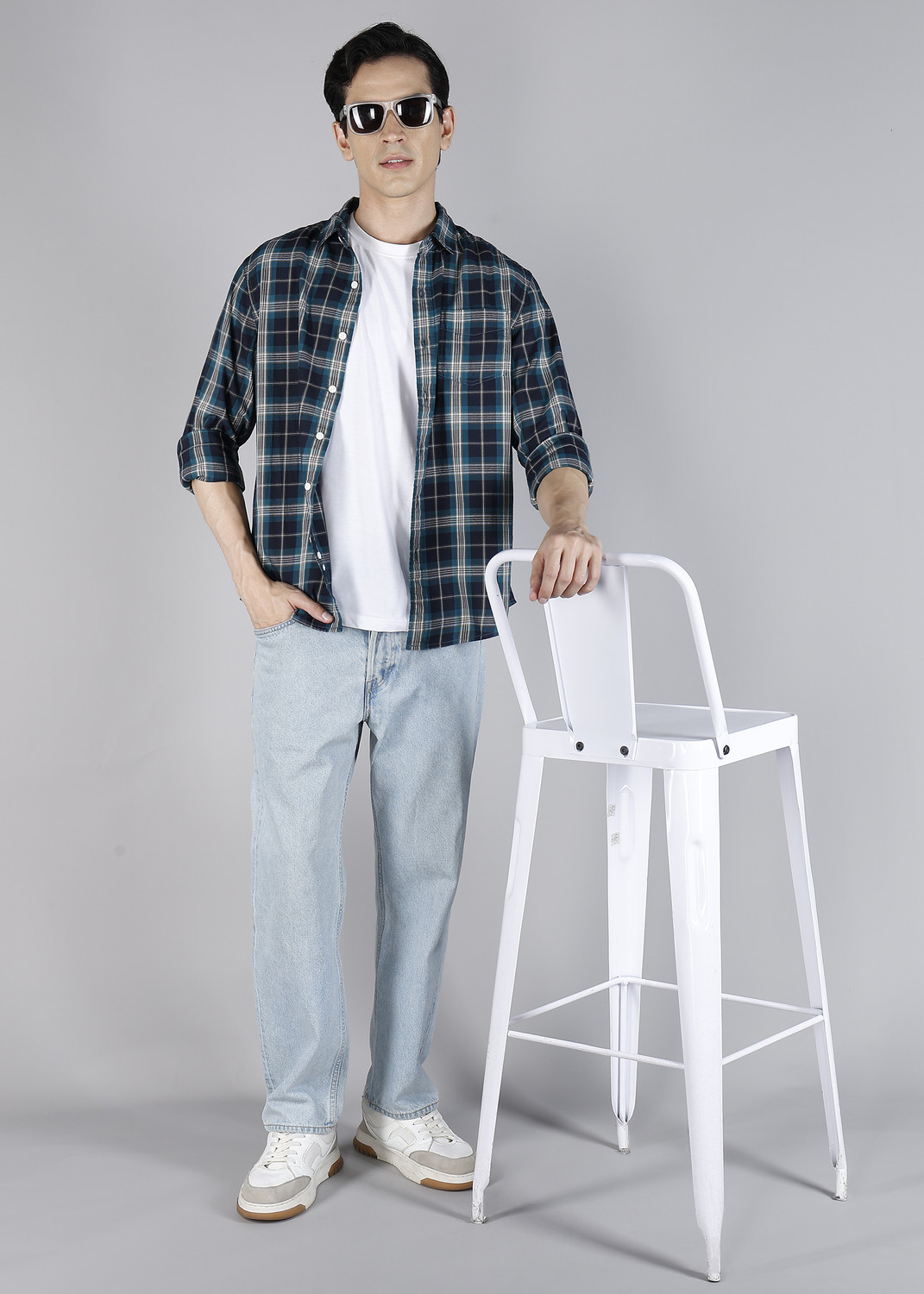 Image of LEVI'S Men Checkered Casual Dark Blue Shirt