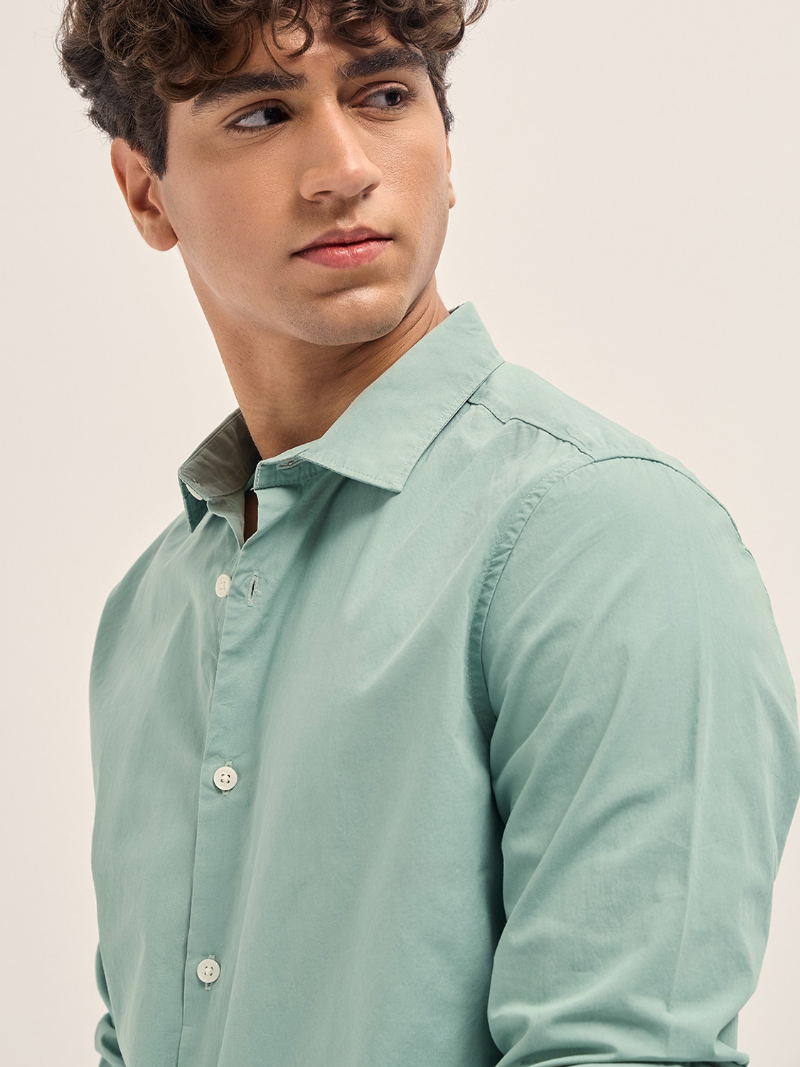 Image of THE BEAR HOUSE Men Solid Casual Green Shirt