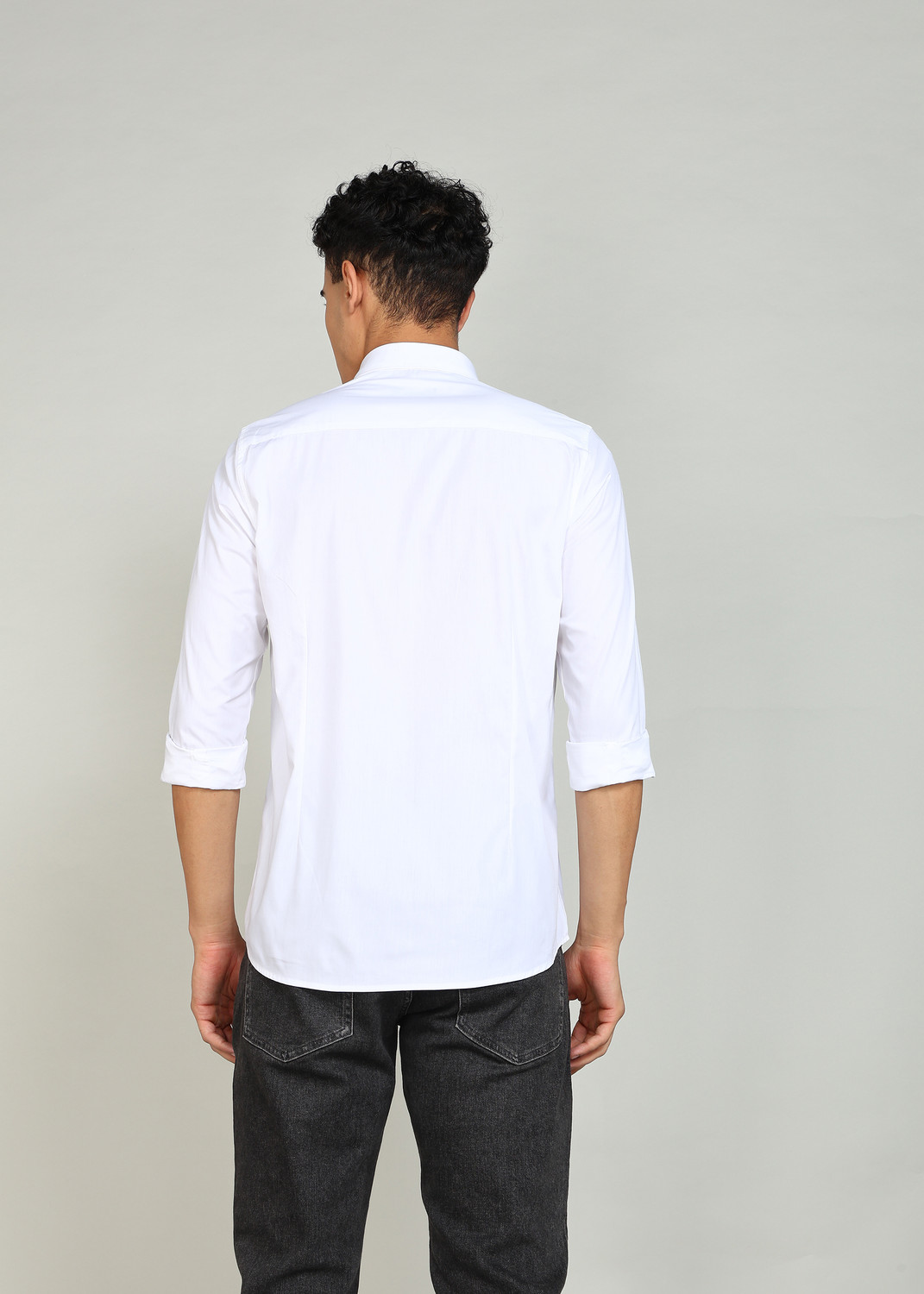 Image of INTEGRITI Men Slim Fit Solid Cut Away Collar Formal Shirt