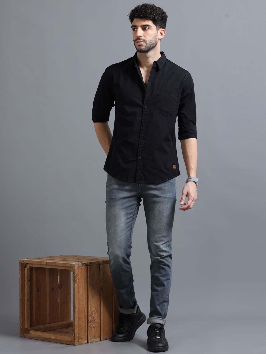 Image of Roadster Men Regular Fit Solid Spread Collar Casual Shirt