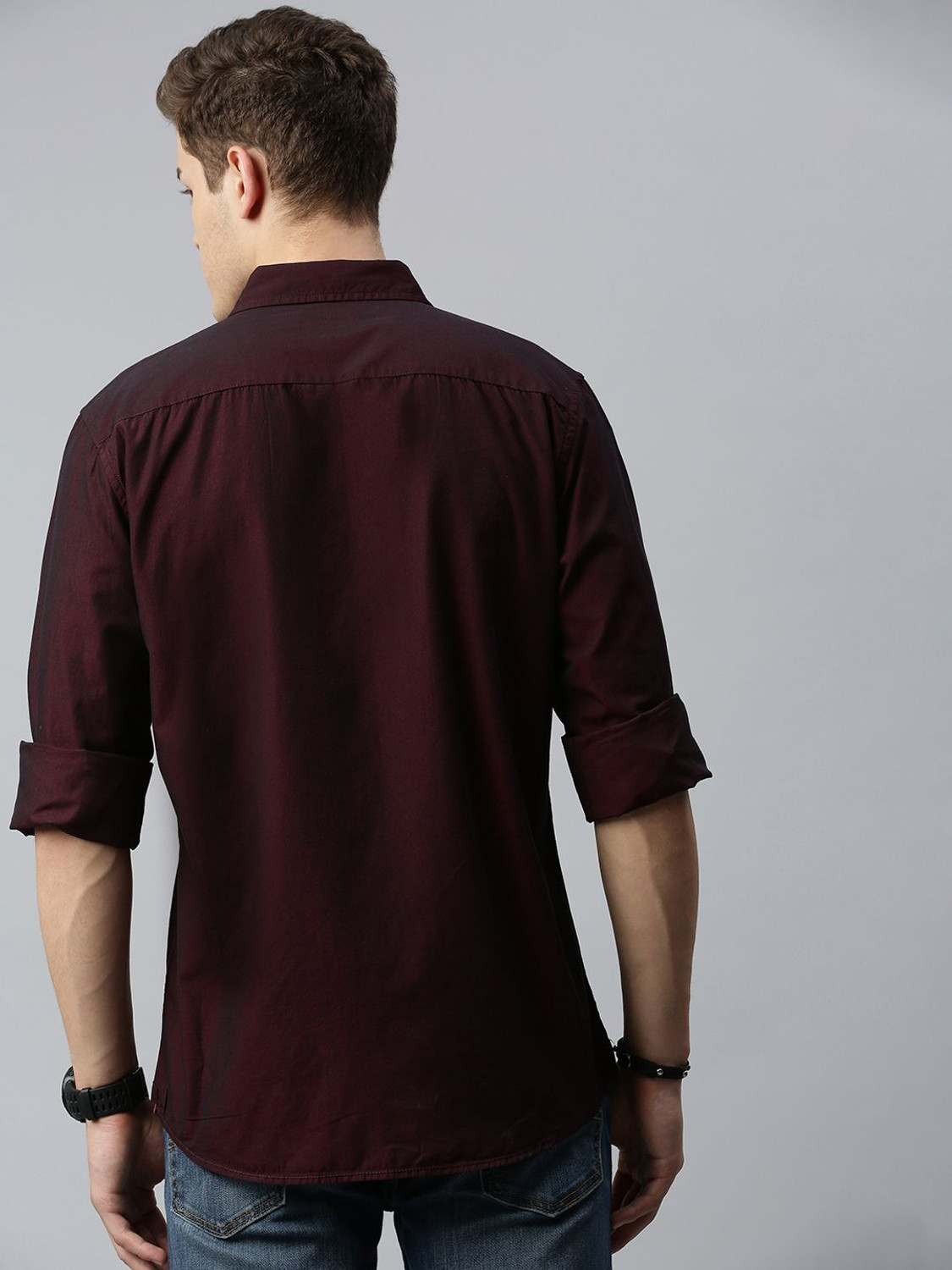Image of Roadster Men Solid Casual Maroon Shirt