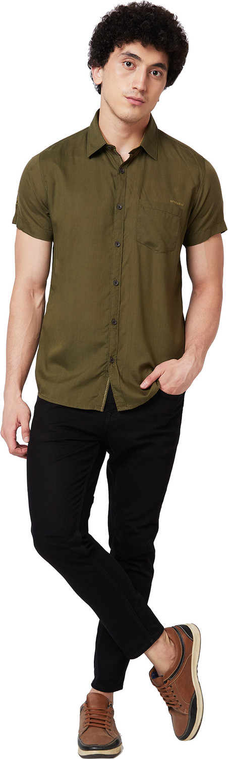 Image of Spykar Men Solid Casual Dark Green Shirt