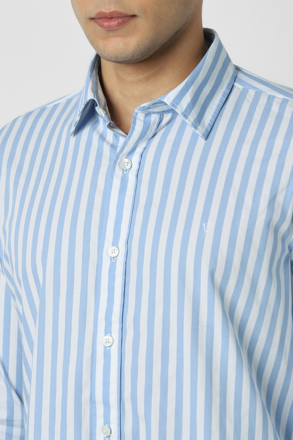 Image of VAN HEUSEN SPORT Men Striped Casual Light Blue Shirt