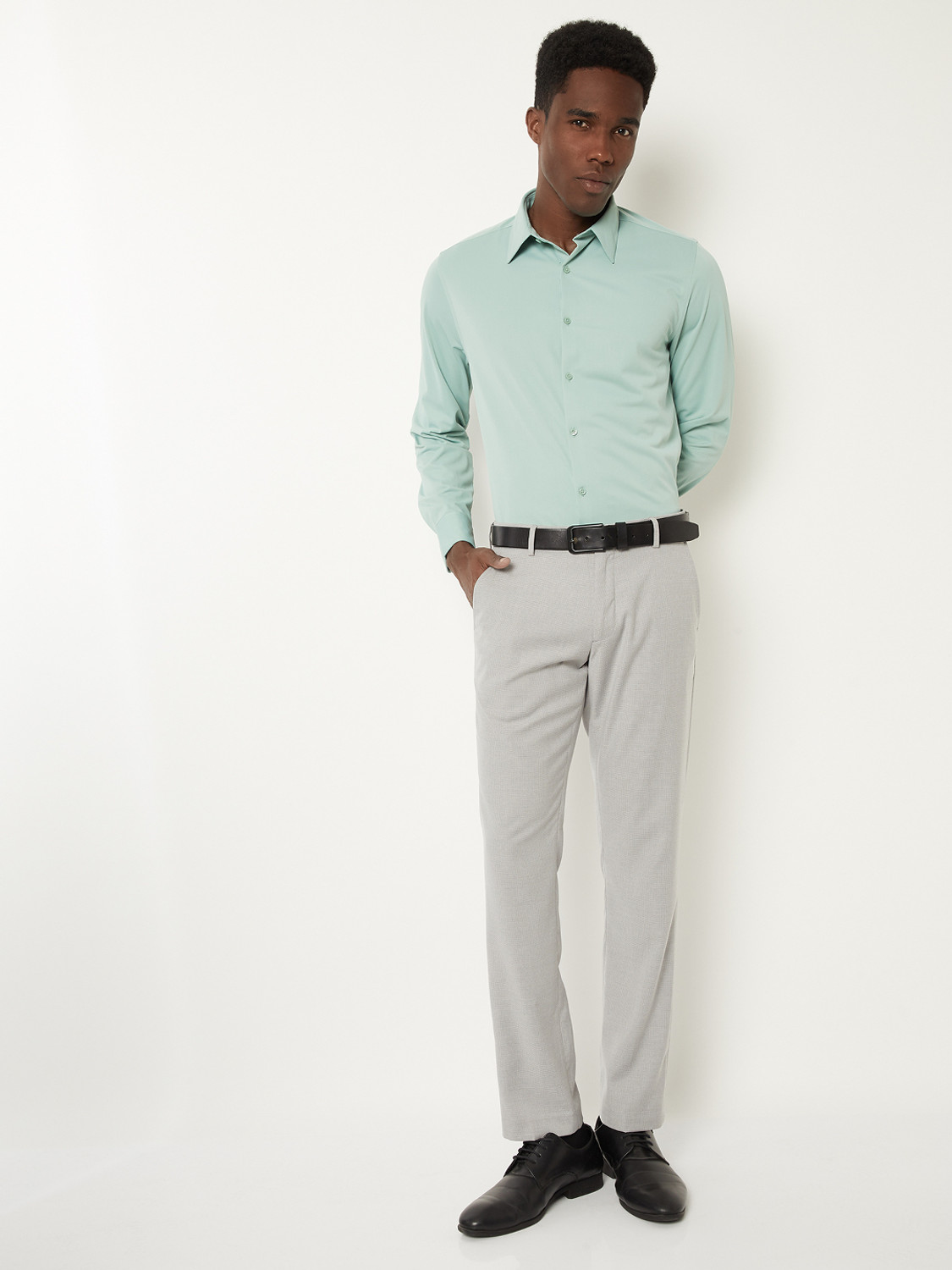 Image of MAX Men Solid Casual Green Shirt